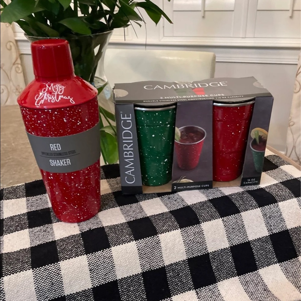 NEW CAMBRIDGE CHRISTMAS RED/GREEN BAR SET